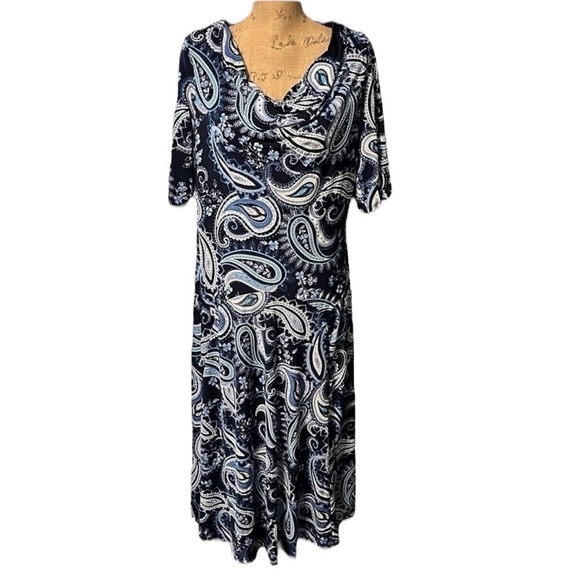 Robbie Bee Dresses & Skirts - Robbie Bee blue Paisley print dress - NWT
